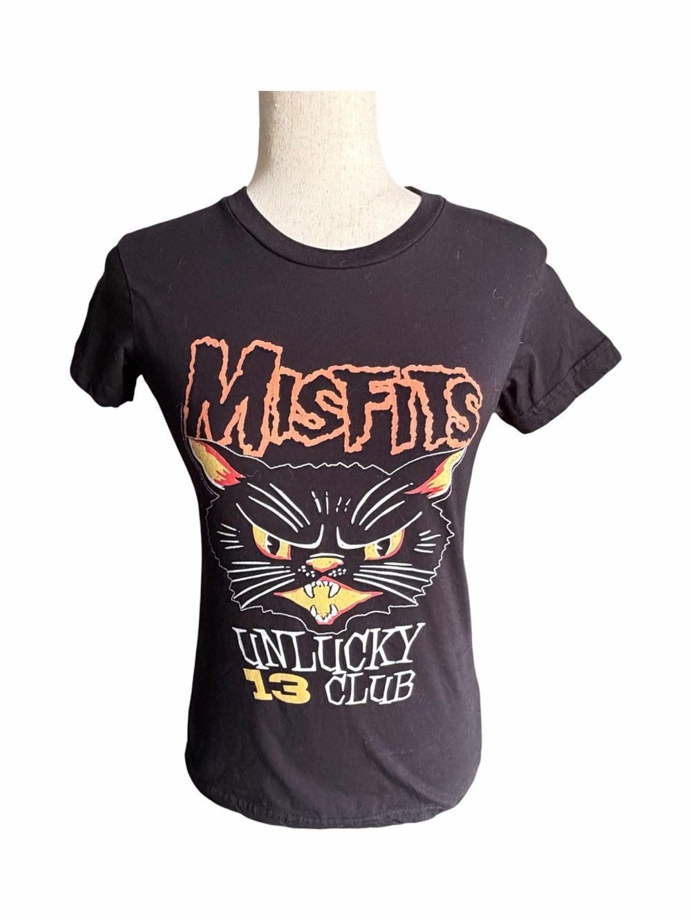 Misfits Unlucky 13 Club Black Cat Graphic Tee - size small